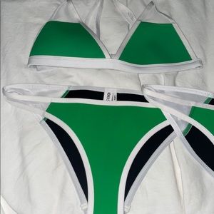 SOLD HOAKA swimwear 3 pieces